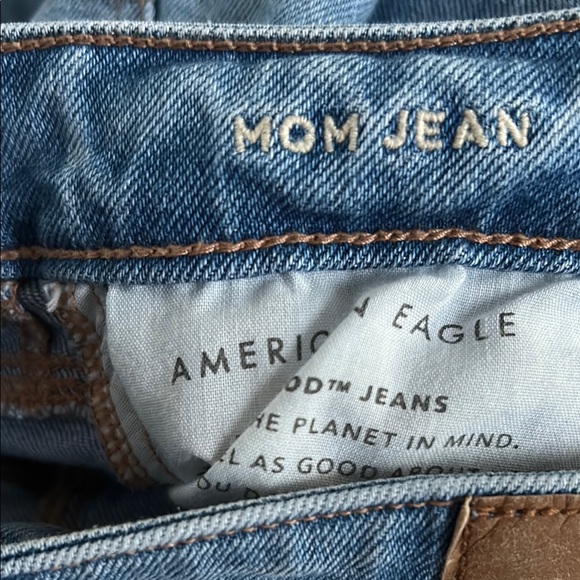 American Eagle Outfitters 0s Blue Mom Jeans Distressed - Picture 7 of 7